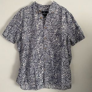American Eagle Printed Button Down Shirt